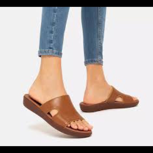 Fitflop Shoes - NWT FitFlop H-Bar Pop Binding Slides